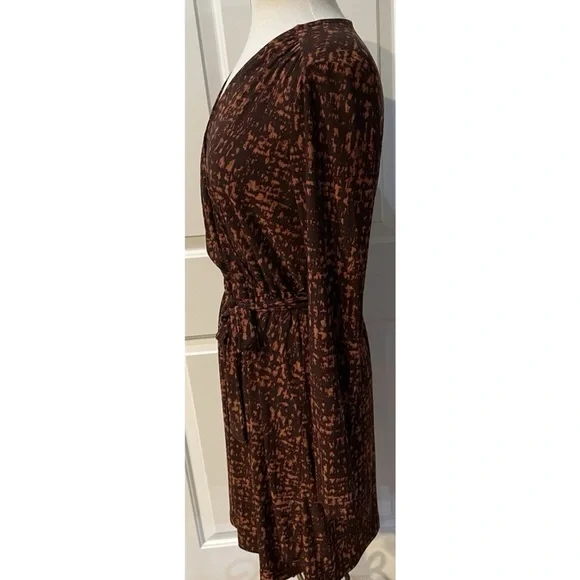 Daisy Fuentes Faux Wrap Dress Womens Size Small Long Sleeve Rust Brown - Picture 3 of 5